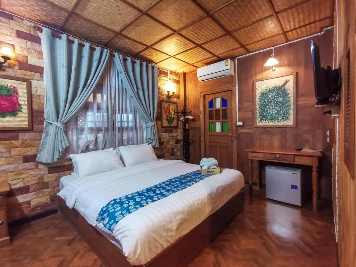 Baanthep Antique Homestay Phrae Exteriér fotografie